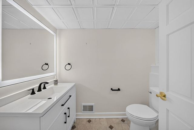 463 Old Connecticut Path, Wayland, MA 01778
