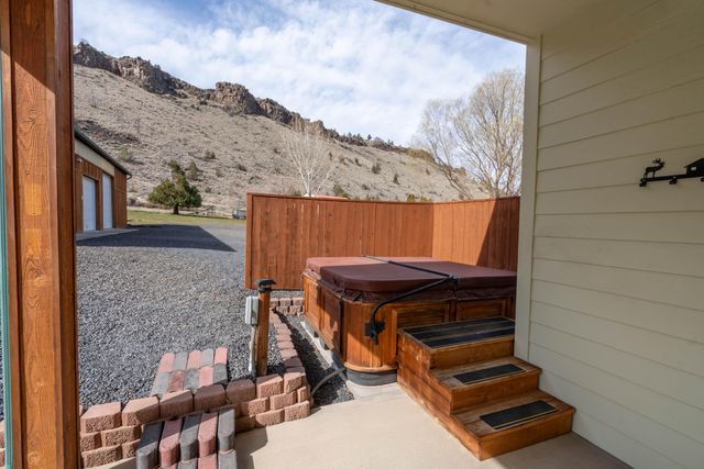 11588 SW Horny Hollow Trail, Terrebonne, OR 97760