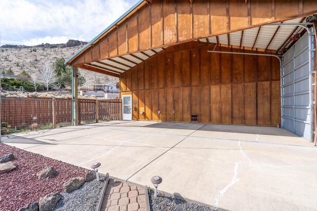 11588 SW Horny Hollow Trail, Terrebonne, OR 97760