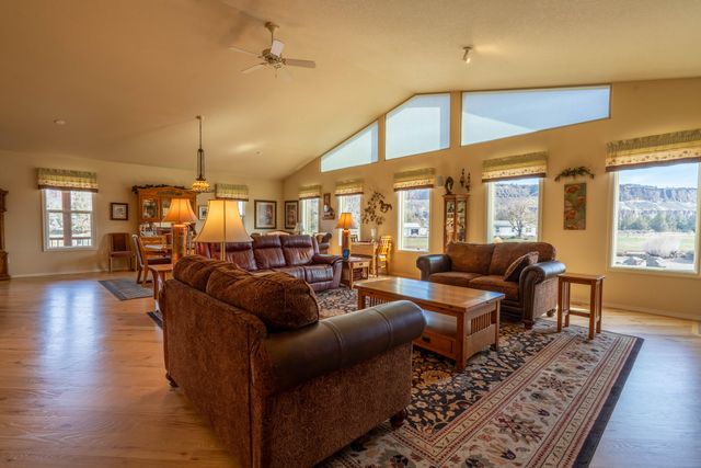 11588 SW Horny Hollow Trail, Terrebonne, OR 97760