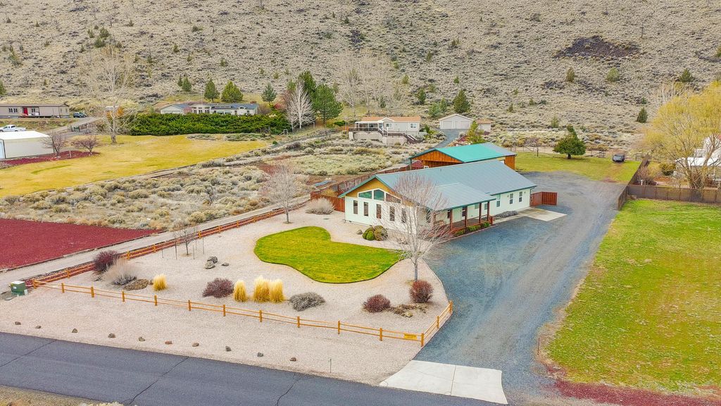 11588 SW Horny Hollow Trail, Terrebonne, OR 97760