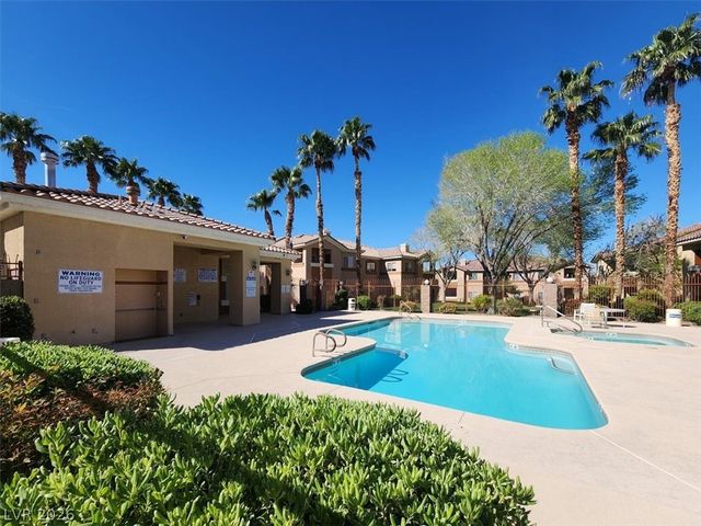1050 East Cactus Avenue 1021, Las Vegas, NV 89183