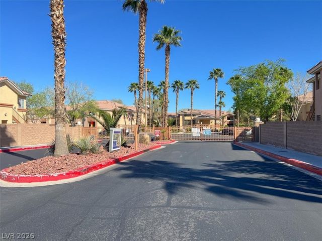 1050 East Cactus Avenue 1021, Las Vegas, NV 89183