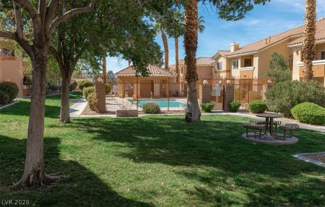 1050 East Cactus Avenue 1021, Las Vegas, NV 89183
