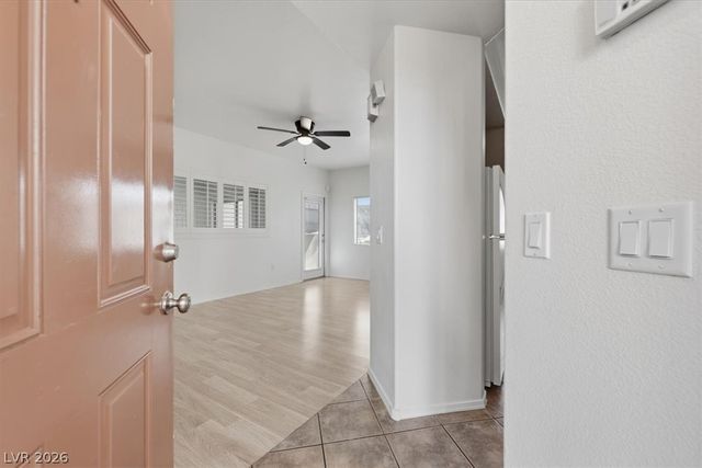 1050 East Cactus Avenue 1021, Las Vegas, NV 89183