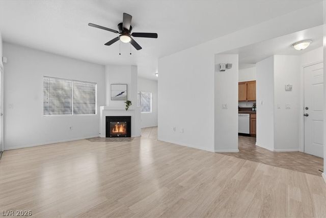 1050 East Cactus Avenue 1021, Las Vegas, NV 89183