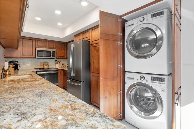 341 WINDRUSH LOOP, Tarpon Springs, FL 34689