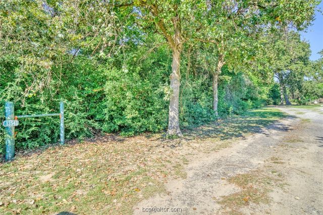 13543 West FM 977 Farm to Market Road, Marquez, TX 77865