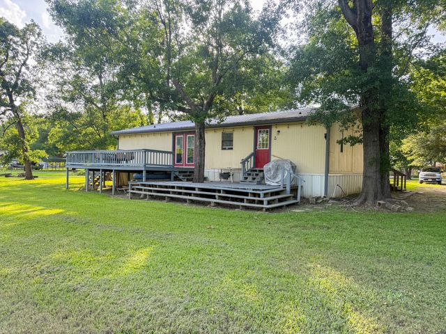 329 Deer Run Road, Trinity, TX 75862