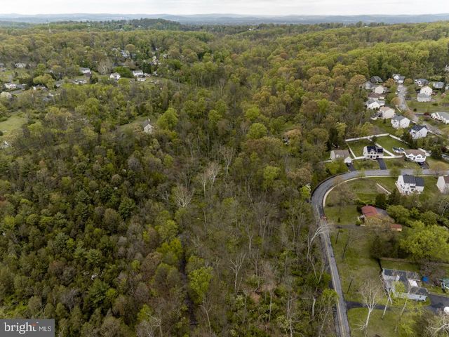 1701 BAHR RD, Pottstown, PA 19464