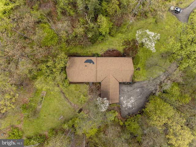 1701 BAHR RD, Pottstown, PA 19464
