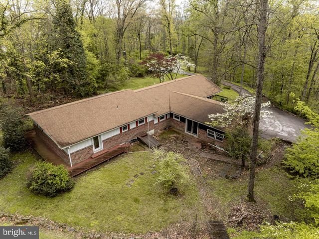 1701 BAHR RD, Pottstown, PA 19464