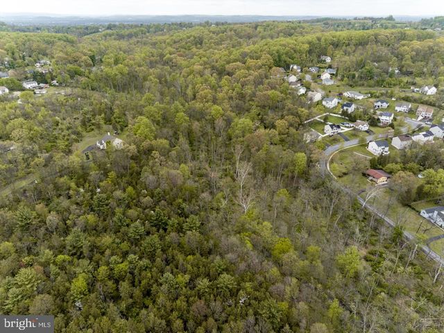 1701 BAHR RD, Pottstown, PA 19464