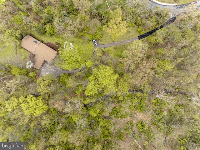 1701 BAHR RD, Pottstown, PA 19464