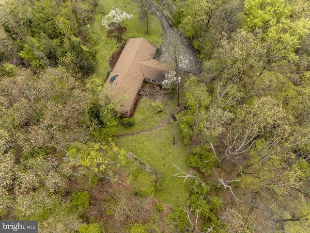 1701 BAHR RD, Pottstown, PA 19464