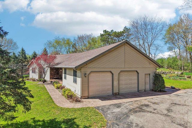 402 Derby Row, Reedsburg, WI 53959