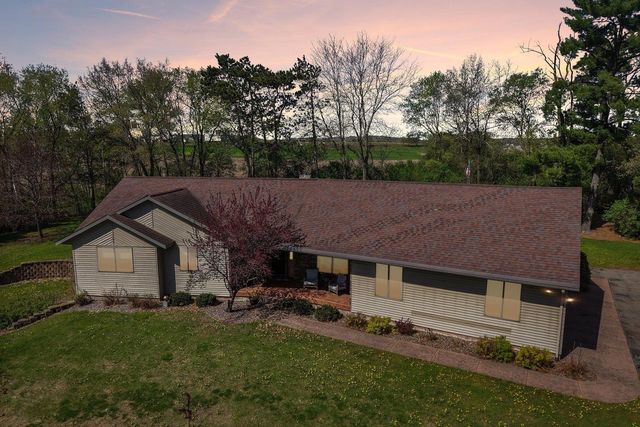 402 Derby Row, Reedsburg, WI 53959