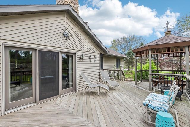 402 Derby Row, Reedsburg, WI 53959