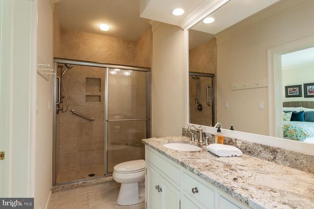 801 GREENSIDE DR, Lititz, PA 17543