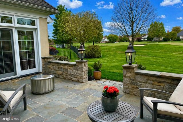 801 GREENSIDE DR, Lititz, PA 17543