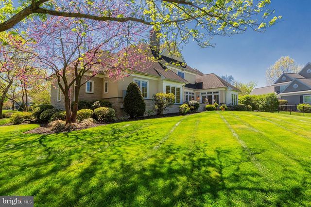 801 GREENSIDE DR, Lititz, PA 17543