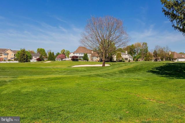 801 GREENSIDE DR, Lititz, PA 17543