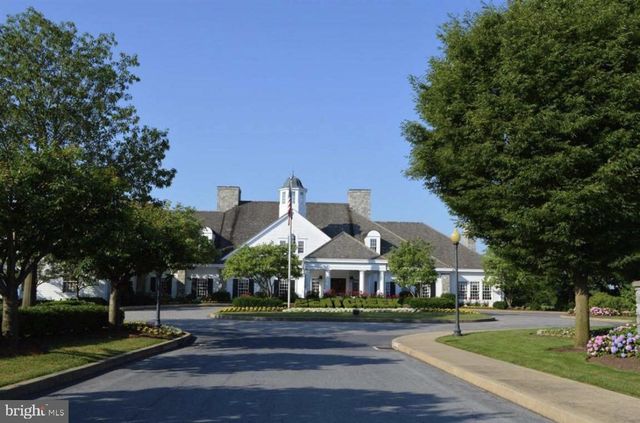 801 GREENSIDE DR, Lititz, PA 17543