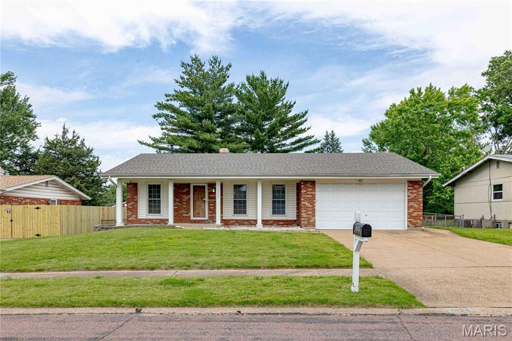 4343 Caracalla Drive, Florissant, MO 63033