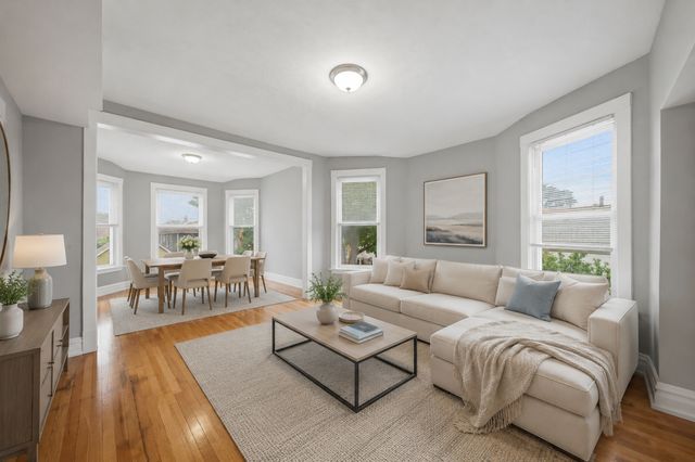 2050 N Kenneth Avenue, Chicago, IL 60639