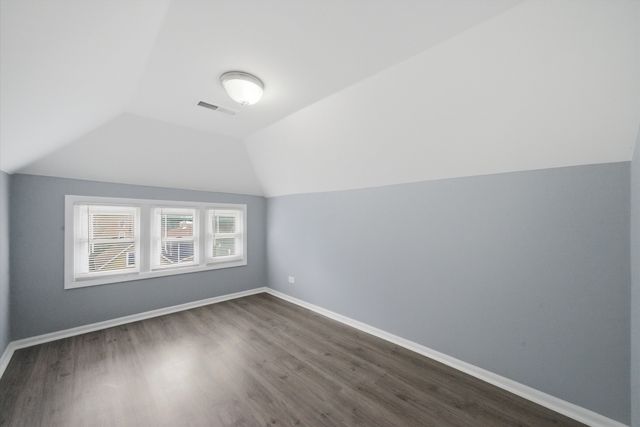 2050 N Kenneth Avenue, Chicago, IL 60639