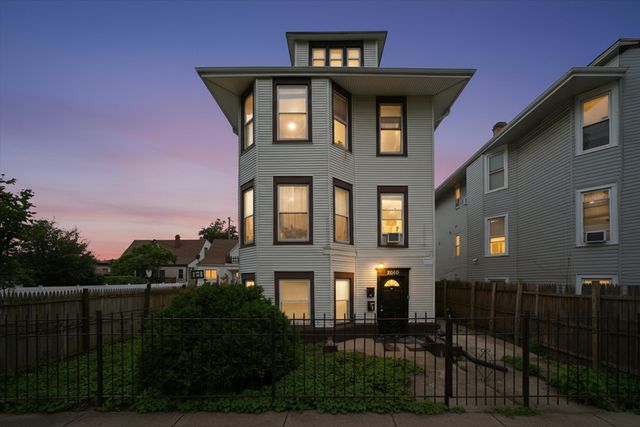 2050 N Kenneth Avenue, Chicago, IL 60639