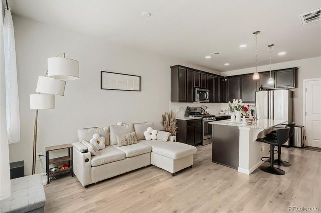 15476 W 64th Loop B, Arvada, CO 80007