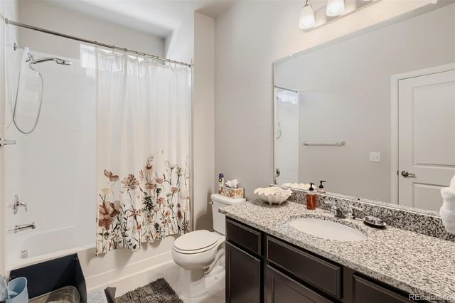 15476 W 64th Loop B, Arvada, CO 80007