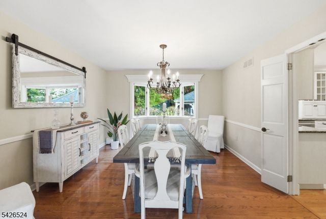 15 Sunrise Cir, Clinton Twp., NJ 08809