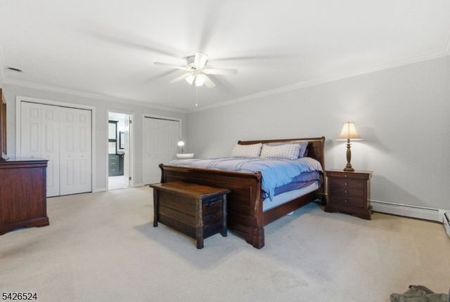 15 Sunrise Cir, Clinton Twp., NJ 08809