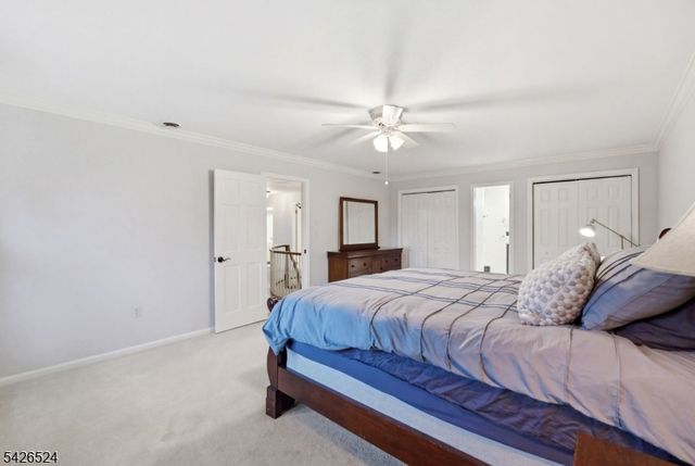 15 Sunrise Cir, Clinton Twp., NJ 08809