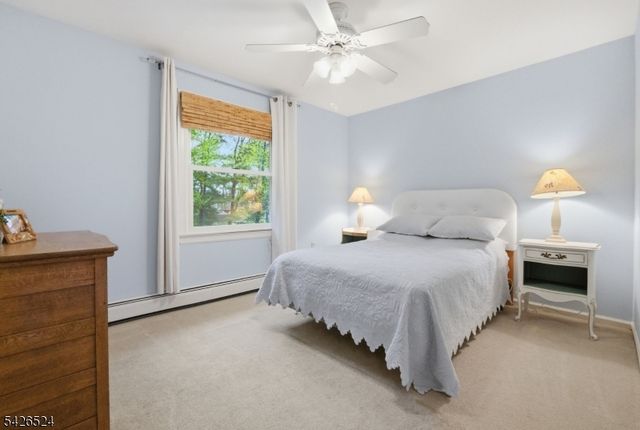 15 Sunrise Cir, Clinton Twp., NJ 08809