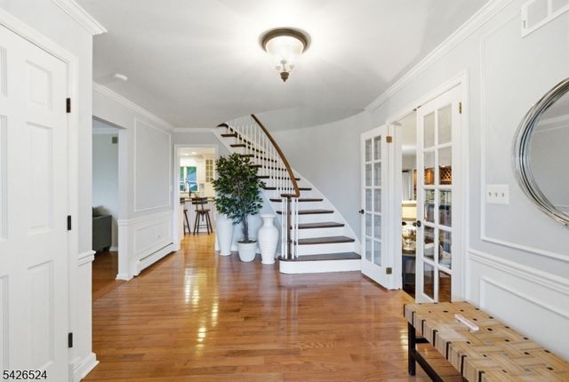 15 Sunrise Cir, Clinton Twp., NJ 08809