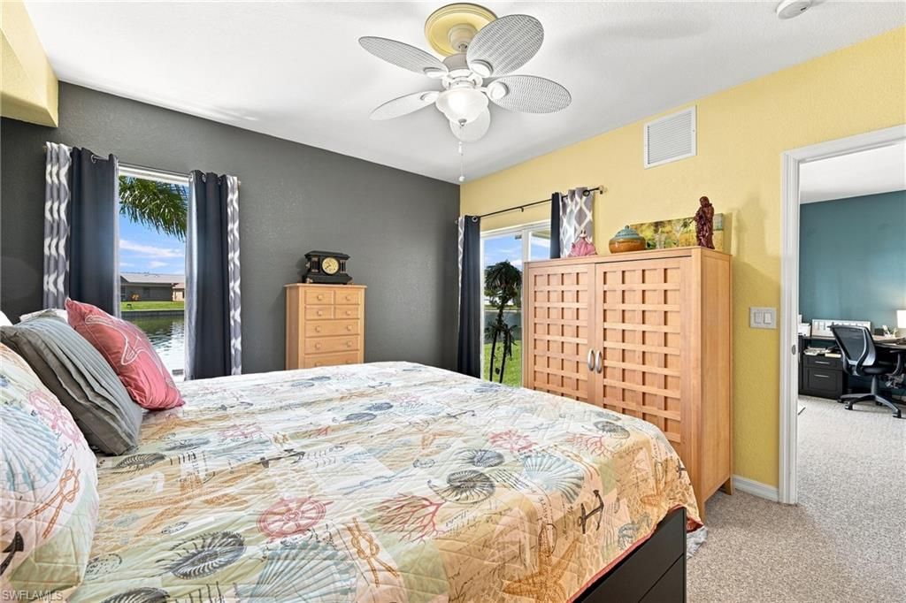 Image 16 of property listing at 406 SW 3rd ST 102, Cape Coral, FL 33991