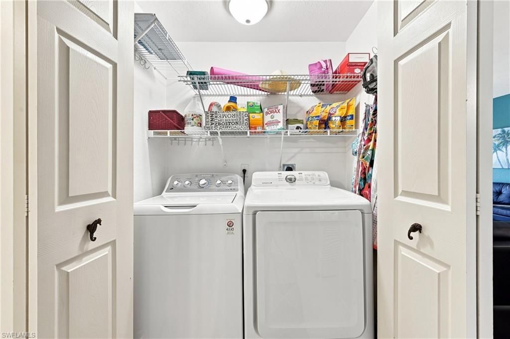 Image 21 of property listing at 406 SW 3rd ST 102, Cape Coral, FL 33991