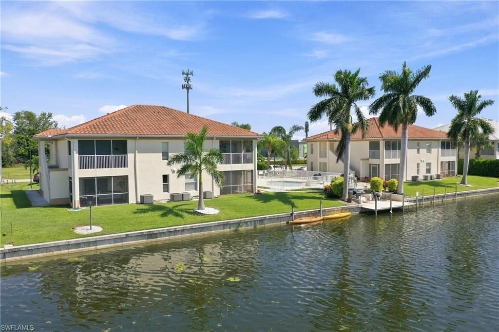 Image 24 of property listing at 406 SW 3rd ST 102, Cape Coral, FL 33991