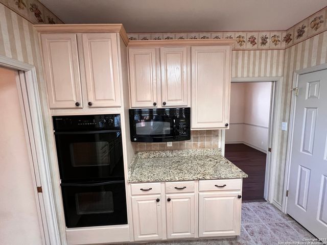 18123 BROOKWOOD FRST, San Antonio, TX 78258