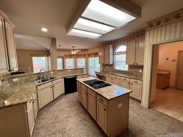 18123 BROOKWOOD FRST, San Antonio, TX 78258