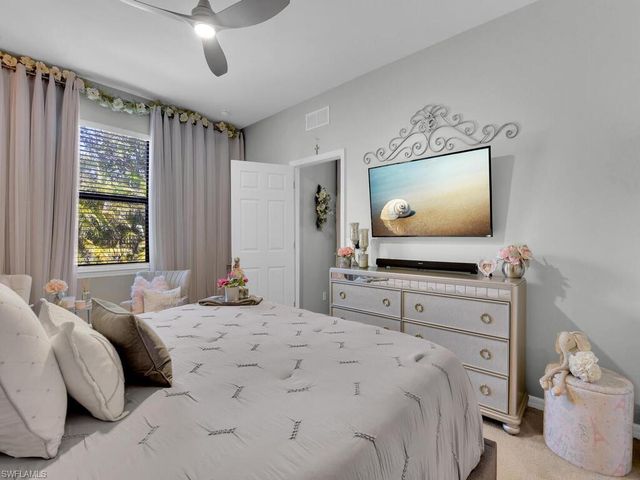 821 SW 17th ST, Cape Coral, FL 33991