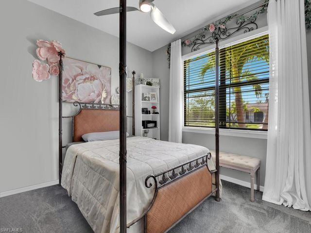 821 SW 17th ST, Cape Coral, FL 33991