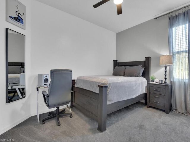 821 SW 17th ST, Cape Coral, FL 33991