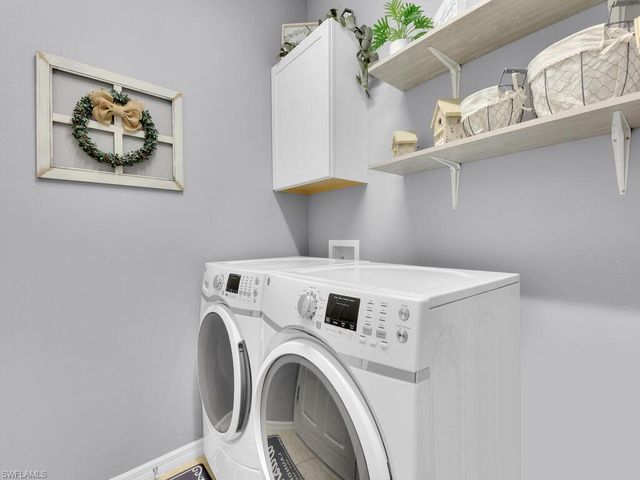 821 SW 17th ST, Cape Coral, FL 33991