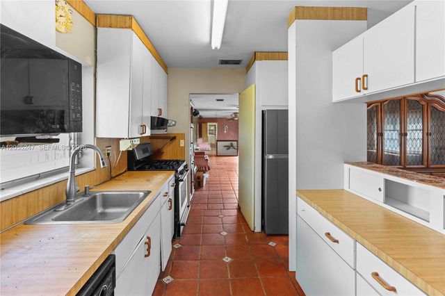 12465 SW 33rd Street, Miami, FL 33175