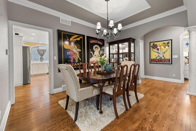 637 E Carlisle AVENUE, Whitefish Bay, WI 53217