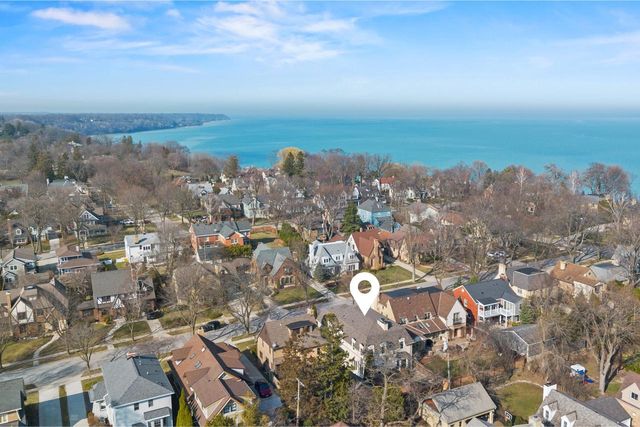 637 E Carlisle AVENUE, Whitefish Bay, WI 53217